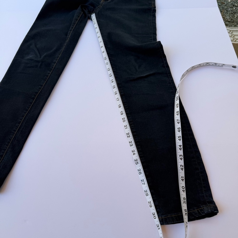 Woman’s Kut From The Kloth Denim Jeans
Lucille Skinny Size 4 - Picture 9 of 9